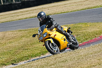 cadwell-park;cadwell-park-photographs;cadwell-trackday-photographs;enduro-digital-images;event-digital-images;eventdigitalimages;peter-wileman-photography;racing-digital-images;trackday-digital-images;trackday-photos